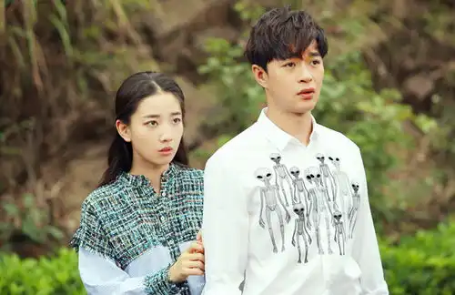 她是迪丽热巴侍女,不甘花瓶苦练演技,今搭档赵立新逆袭成女二号