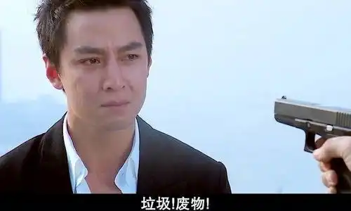 还记得那段新警察故事里吴彦祖年轻的容颜吗
