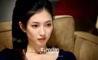 见过素颜江疏影吗我们还翻她的化妆包给你看
