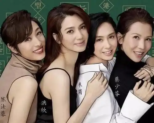 组图蔡少芬晒与陈法蓉贴脸合照嘟嘴亲亲称呼其为爱人