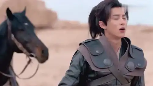 将夜2马士襄遇到宁缺,上去就是一鞭子
