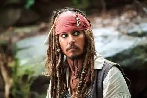 德普退位格林德沃谁来替导演相中麦子叔,曾饰演经典反派汉尼拔
