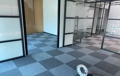 国贸大望路丨华贸中心丨正对电梯丨户型方正丨精装带家具丨赠免租出租办公楼租赁北京我爱我家