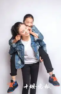 女儿扮爸爸陪63岁妈妈补拍婚纱照引网友泪奔
