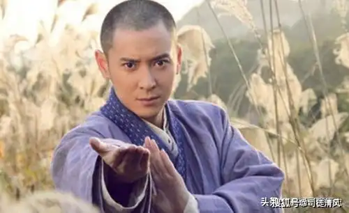 此人身怀降龙十八掌仍被人吊打,死得很窝囊,却留下2位英雄传人
