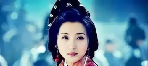 貂蝉被曹操送给关羽后,为何次日便选择自尽幕后实情引人唏嘘
