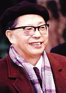 在全民造星的时代,这里的人仍然为做一个好演员而坚守
