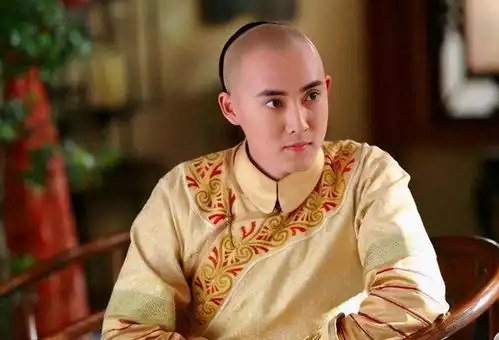 新还珠格格中的五阿哥,从当红小生到卖烧烤,他经历了什么
