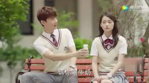 白敬亭花式逗程七七开心你怎么才能开心我做什么都可以