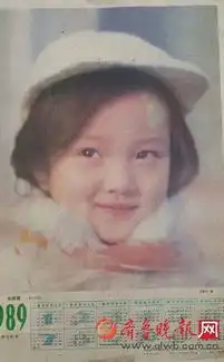 李小璐8岁挂历照曝光范冰冰赵丽颖郑爽童年照开扒
