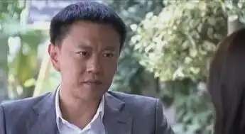 传闻他比王思聪还有钱没事就喜欢拍戏,剧组经费不够他来掏
