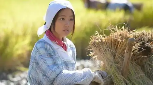 人气第一的日本女优,她对着镜头一笑,你会觉得自己恋爱了
