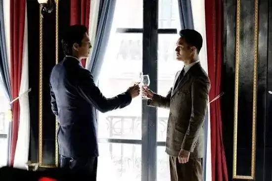 靳东粉丝团内涵王凯,伪装者里的兄弟现实中却反目成仇
