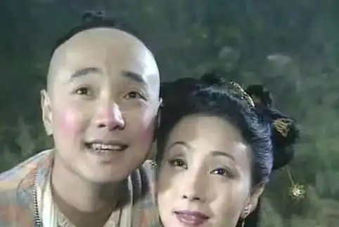 徐峥女儿也进娱乐圈了出道搭王俊凯演献礼片,网友太像爸爸了