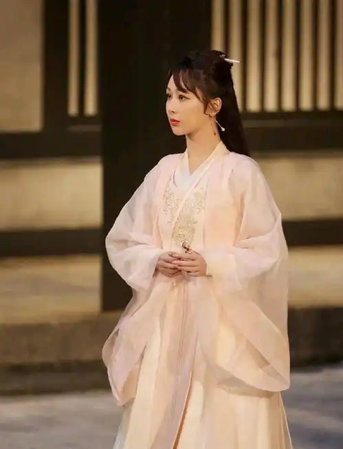 琉璃2即将开拍,女主不再是袁冰妍,男主是成毅,你们还期待吗
