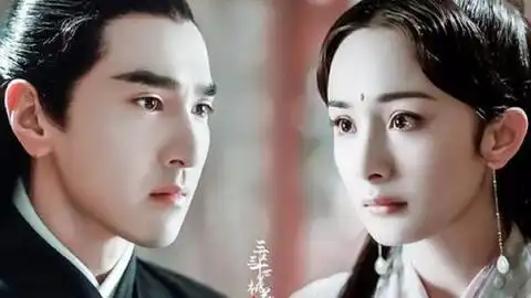 一开始,我只顾着看你装做不经意,心却飘过去
