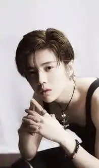 鹿晗甜蜜暴击杀青,新剧上海堡垒开拍,傻狍子未来可期
