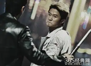 吴京,14岁瘫痪大小便不能自理,自导自演战狼创造励志传奇