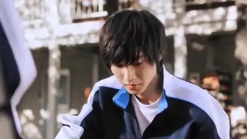 那个总是能一眼找到你的男孩,校园爱情太甜了