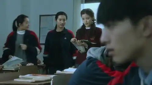 悲伤逆流成河转学生一看到校草就丢了魂,同学一眼就看穿她的心思了
