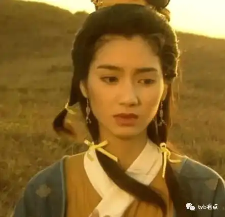 朱茵蔡少芬陈法蓉洪欣合影,互发丑照p成蛇精脸洪欣下手最狠