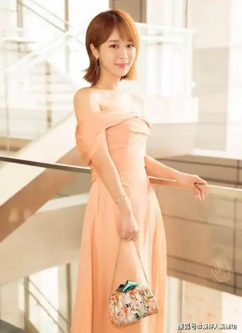 女星杂志销量排行榜吴宣仪包揽前二,郑爽第八,迪丽热巴第九