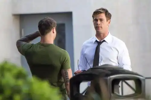 影前沿丨惊奇队长杀青北美定档,小丑女换造型玩转猛禽小队