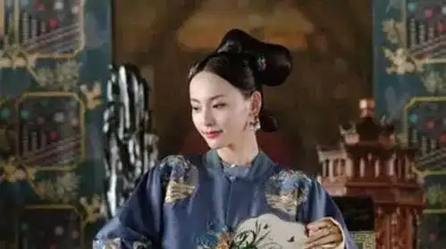 乾隆这位妃子,入宫时已非处子,乾隆却不嫌弃,反而视作珍宝
