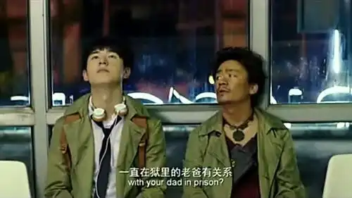 唐人街探案阿香没事,唐仁激动不已,这个时候警察却来了