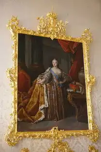 俄罗斯躲避夏日,莫斯科圣彼得堡双城记
