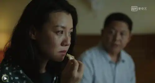 周春红的母爱里,其实藏着隐秘的恨