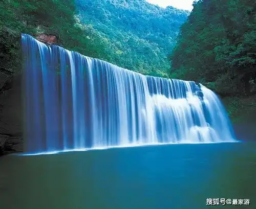 丹山碧水飞瀑林海,高峡幽谷绝壁溪流,赤水丹霞自驾旅居全攻略