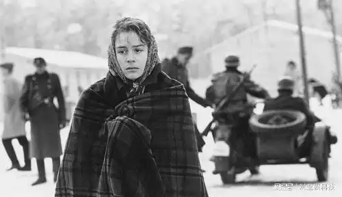 真实事件改编,耗时30年轰动全球,3万演员出演的神片