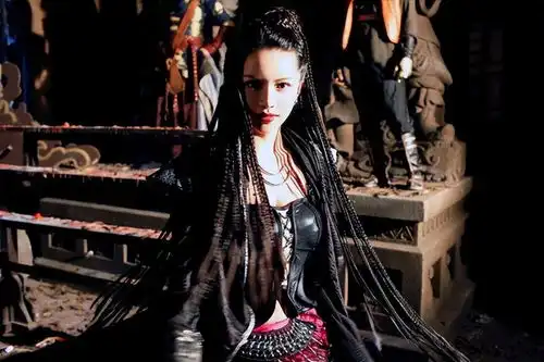 台州小舒淇爱上整容却被男友抛弃,一怒之下晒床照报复
