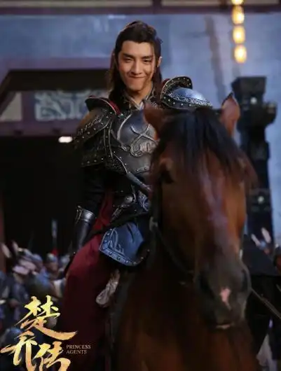 被赵丽颖带红,谭松韵曾给她作配,不过三年时间就糊到查无此人了