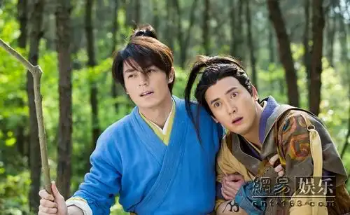 笑傲江湖很基情韩栋霍建华被呼在一起
