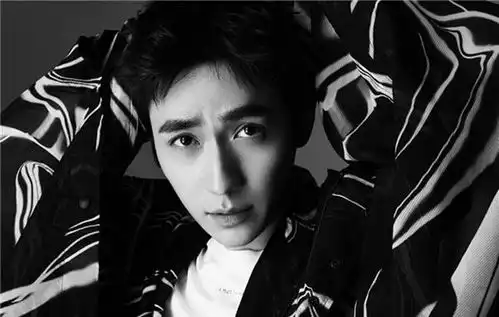 豆瓣评分7.7,电视剧知否热播,宝藏男孩朱一龙引人瞩目
