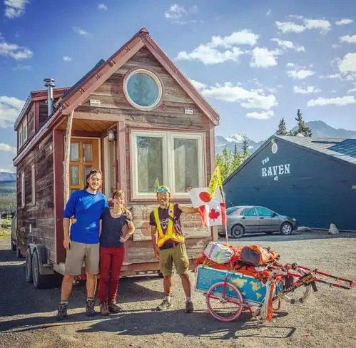 飞屋环游记真人版美国夫妇1000个小时造房车环游世界,网友口水从眼睛里流出来了