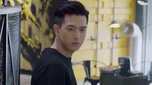 亲爱的阿姨劝韩商言赶紧娶佟年,韩商言表面镇定,内心风起云涌
