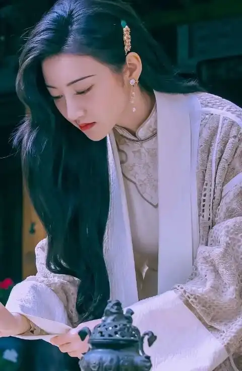 景甜成毅新剧沉香如屑今日开机剧照曝光