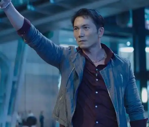 他是最有排面的反派演员,揍过甄子丹,身享黑客帝国永久分红