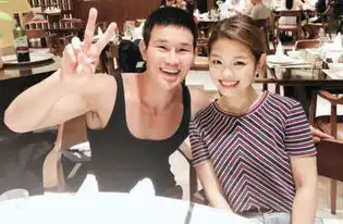 小兵张嘎演员再聚首,嘎子哥没变,英子却让人不敢认了