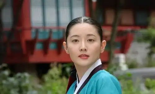 李英爱也逃不过中年油腻,风华绝代的大长今,怎么变得土气了
