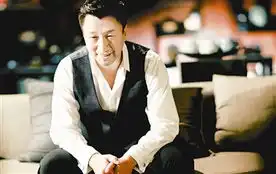 津产电影全民目击口碑票房皆佳,片中孙红雷的表演最为抢眼孙红雷演父亲偷师黄磊本报记者丁晓晨