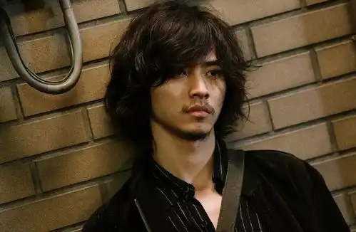 剧场豆瓣8.0,这部口碑新作结局太厉害