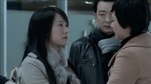 蜗居海藻最终去了美国,临别时海藻给海清一样东西,也许是她最好的选择
