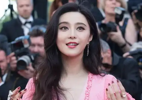 崔永元致歉范冰冰国家出手调查阴阳合同