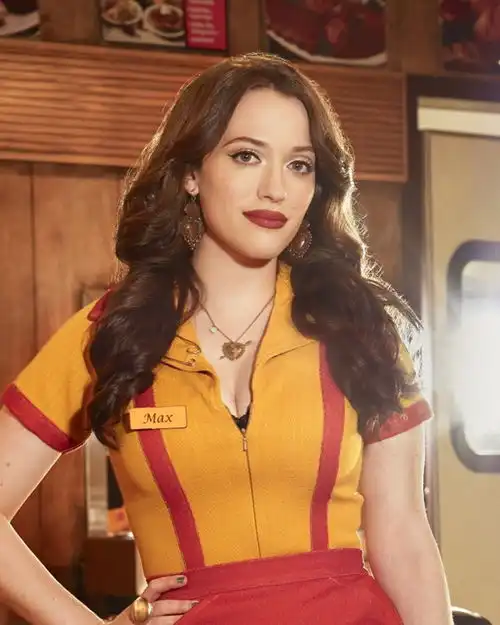 破产姐妹女主凯特戴琳斯疑似透露怀孕喜讯一周前才公开订婚消息
