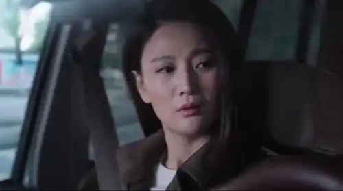 猎毒人女子担心蝎子老鬼从赵毅嘴里,得到了什么蛛丝马迹