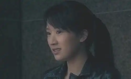 李念演蜗居时的剧照,当时文章看她都两眼放光,比朱丽美太多
